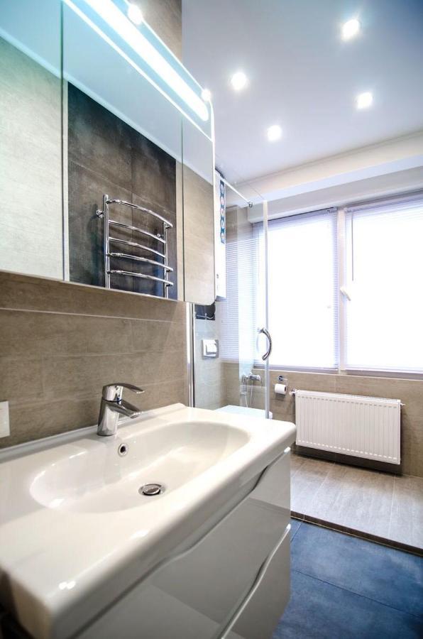 Amazing Apartment In The Center Of Kiev Buitenkant foto