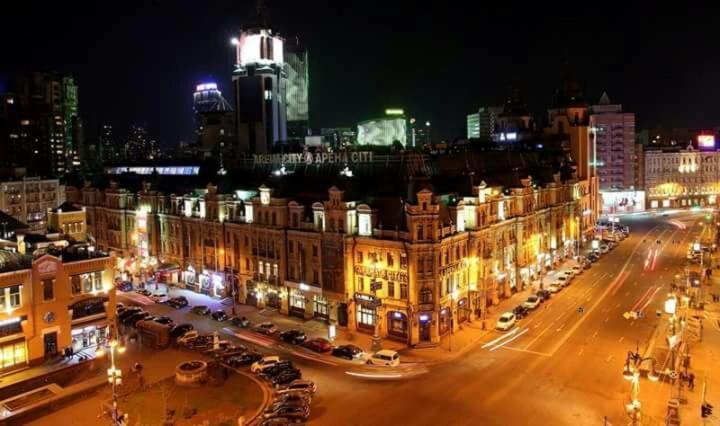 Amazing Apartment In The Center Of Kiev Buitenkant foto