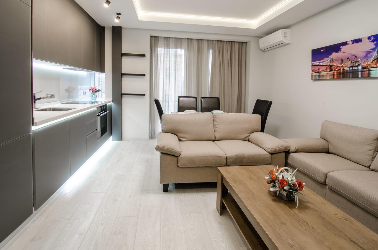Amazing Apartment In The Center Of Kiev Buitenkant foto